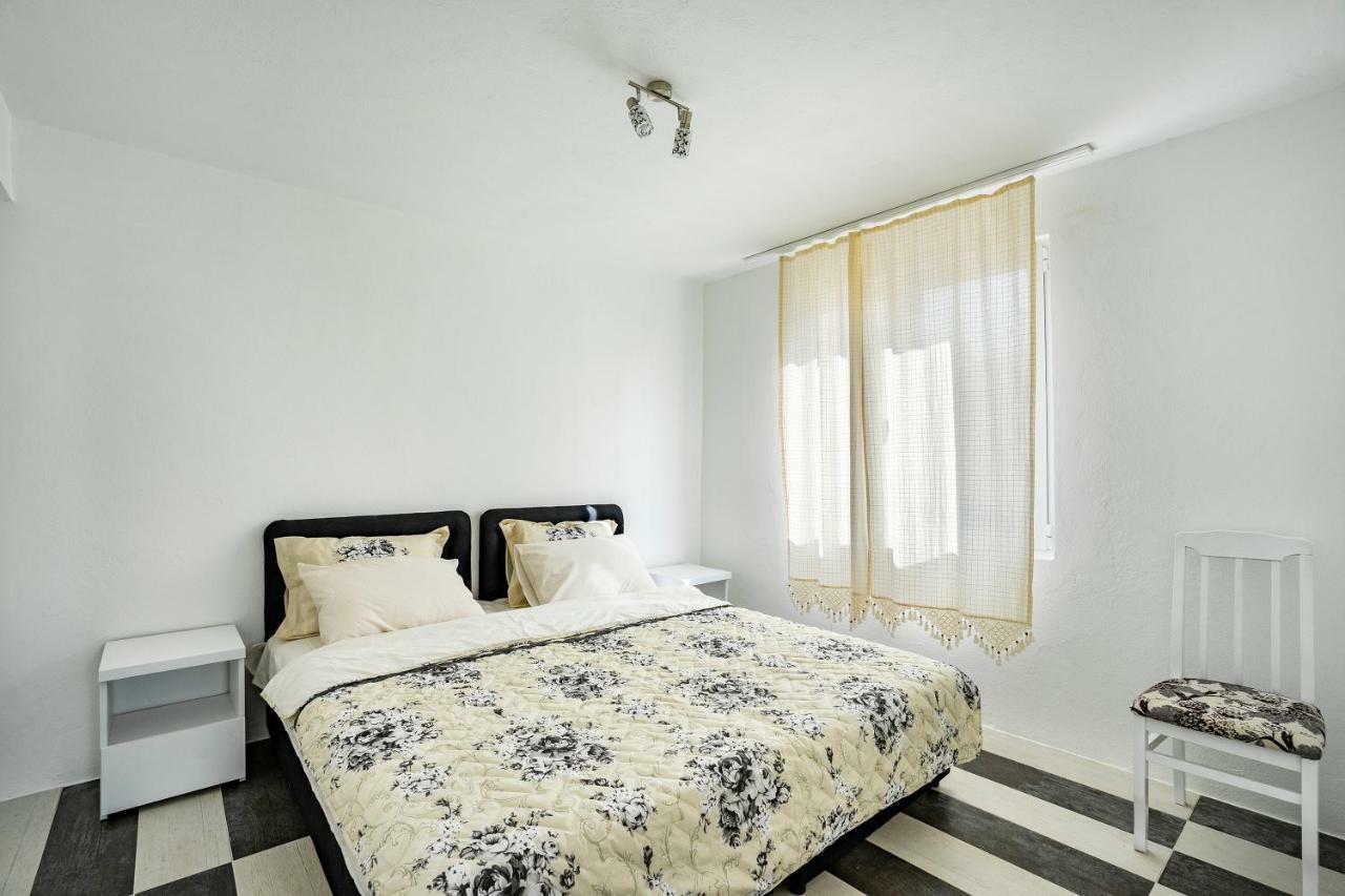 Apartments Natali Бар Экстерьер фото